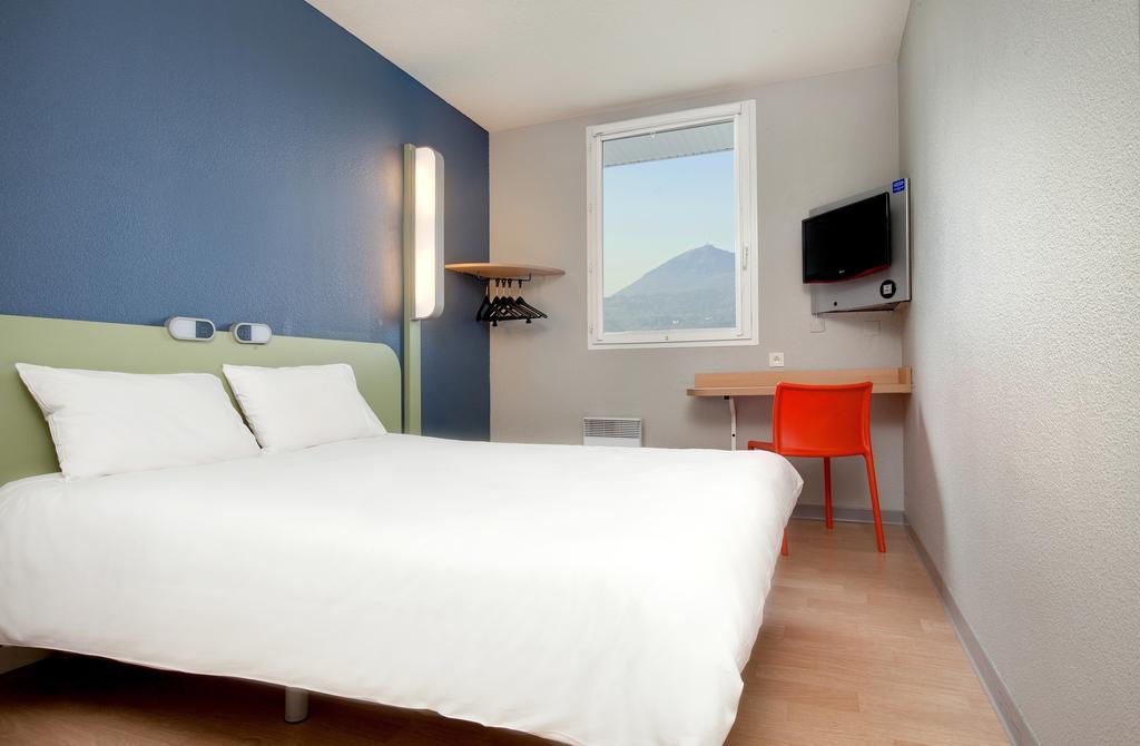 Ibis Budget Clermont Ferrand Nord Riom Ruang foto