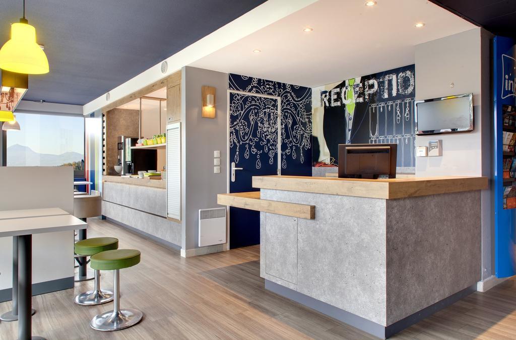 Ibis Budget Clermont Ferrand Nord Riom Bagian luar foto