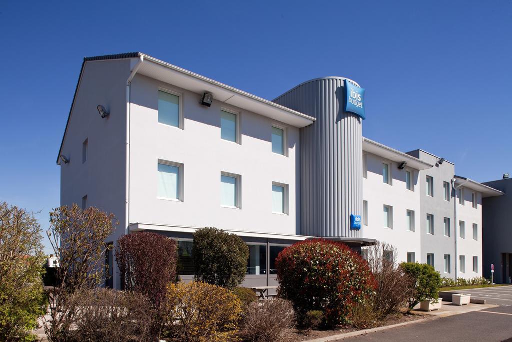 Ibis Budget Clermont Ferrand Nord Riom Bagian luar foto