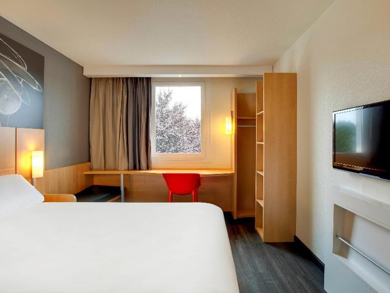 Ibis Budget Clermont Ferrand Nord Riom Bagian luar foto