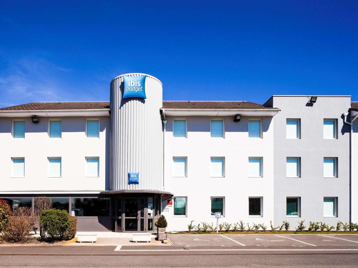 Ibis Budget Clermont Ferrand Nord Riom Bagian luar foto